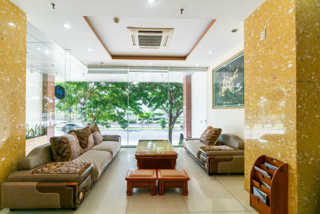 Oyo 375 Hoa Binh Hotel Da Nang Exteriör bild
