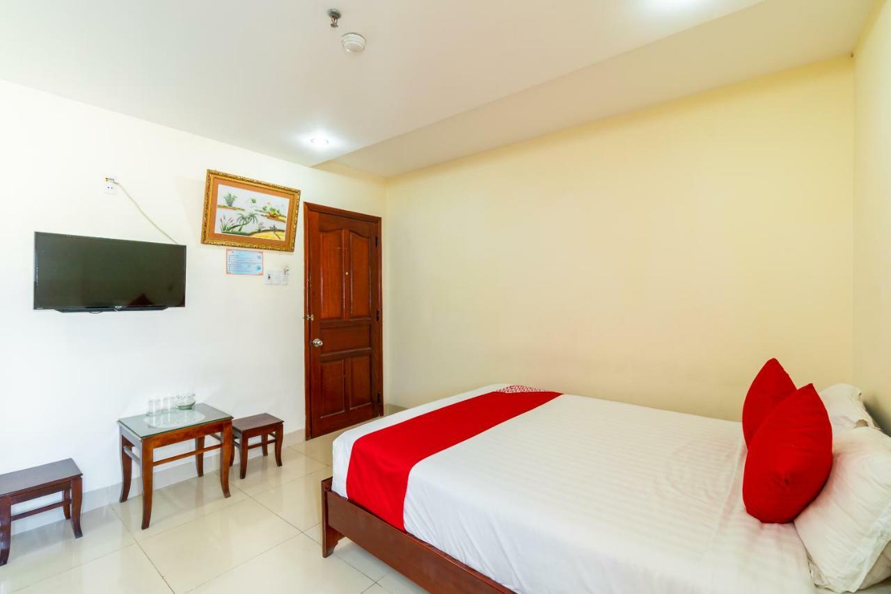 Oyo 375 Hoa Binh Hotel Da Nang Exteriör bild
