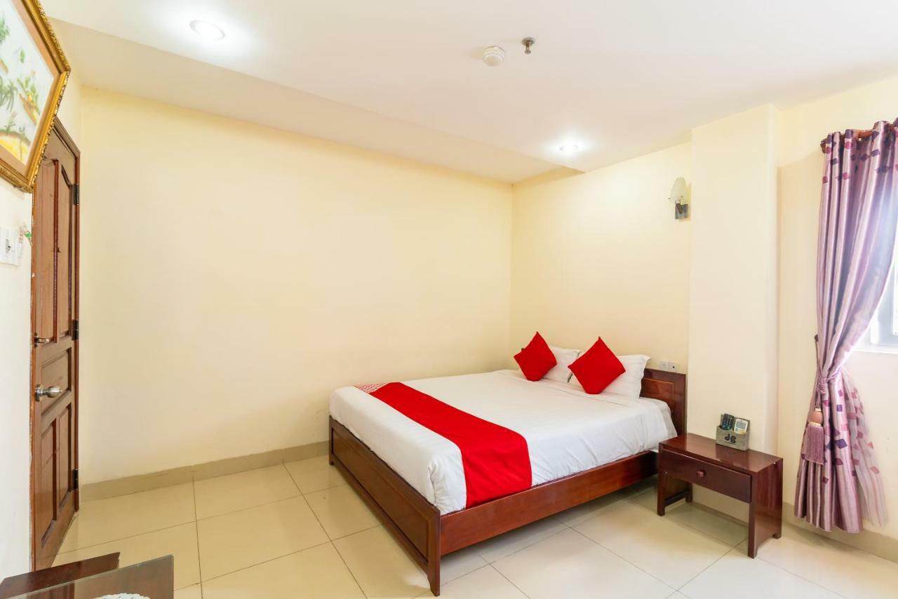Oyo 375 Hoa Binh Hotel Da Nang Exteriör bild
