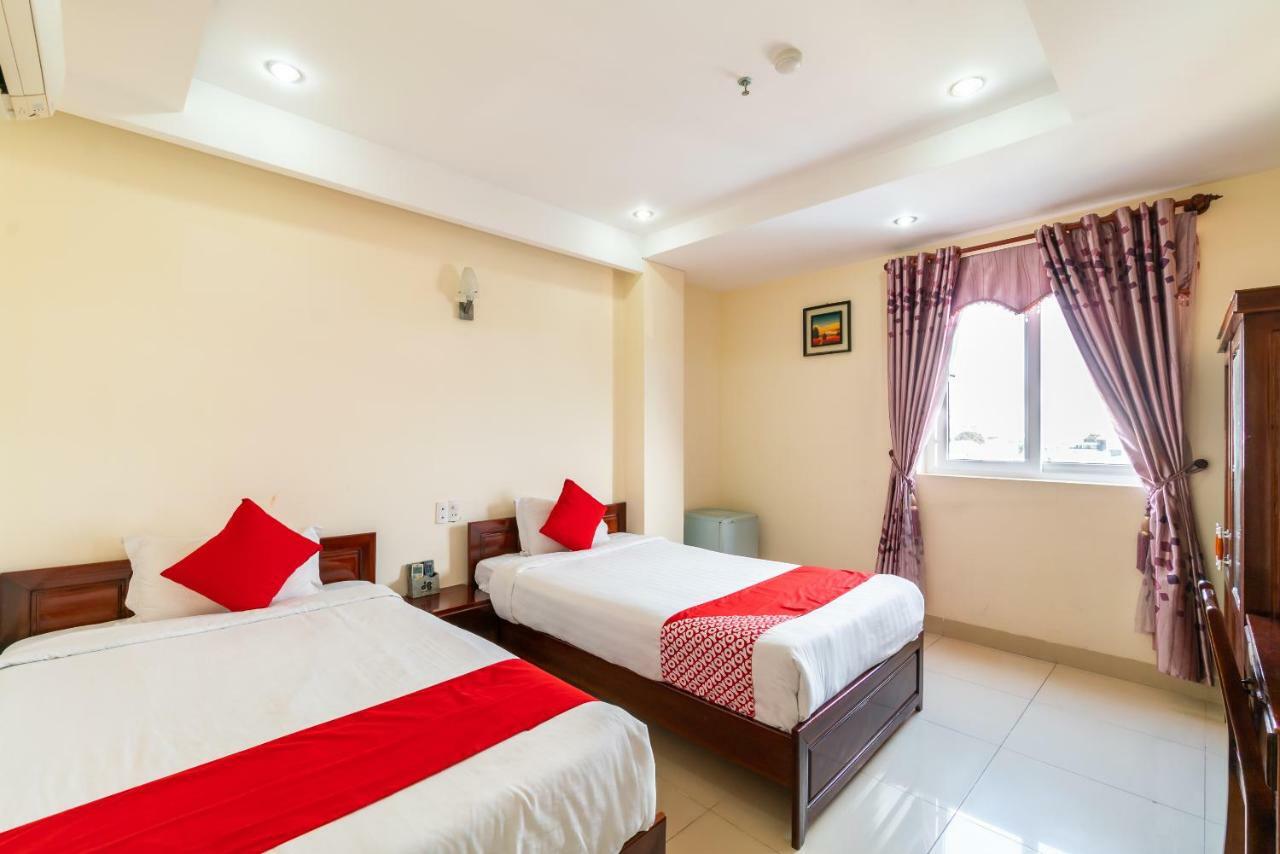 Oyo 375 Hoa Binh Hotel Da Nang Exteriör bild