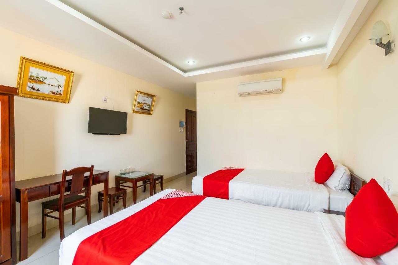 Oyo 375 Hoa Binh Hotel Da Nang Exteriör bild