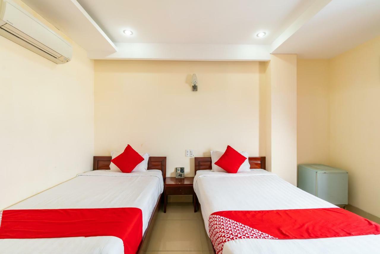 Oyo 375 Hoa Binh Hotel Da Nang Exteriör bild